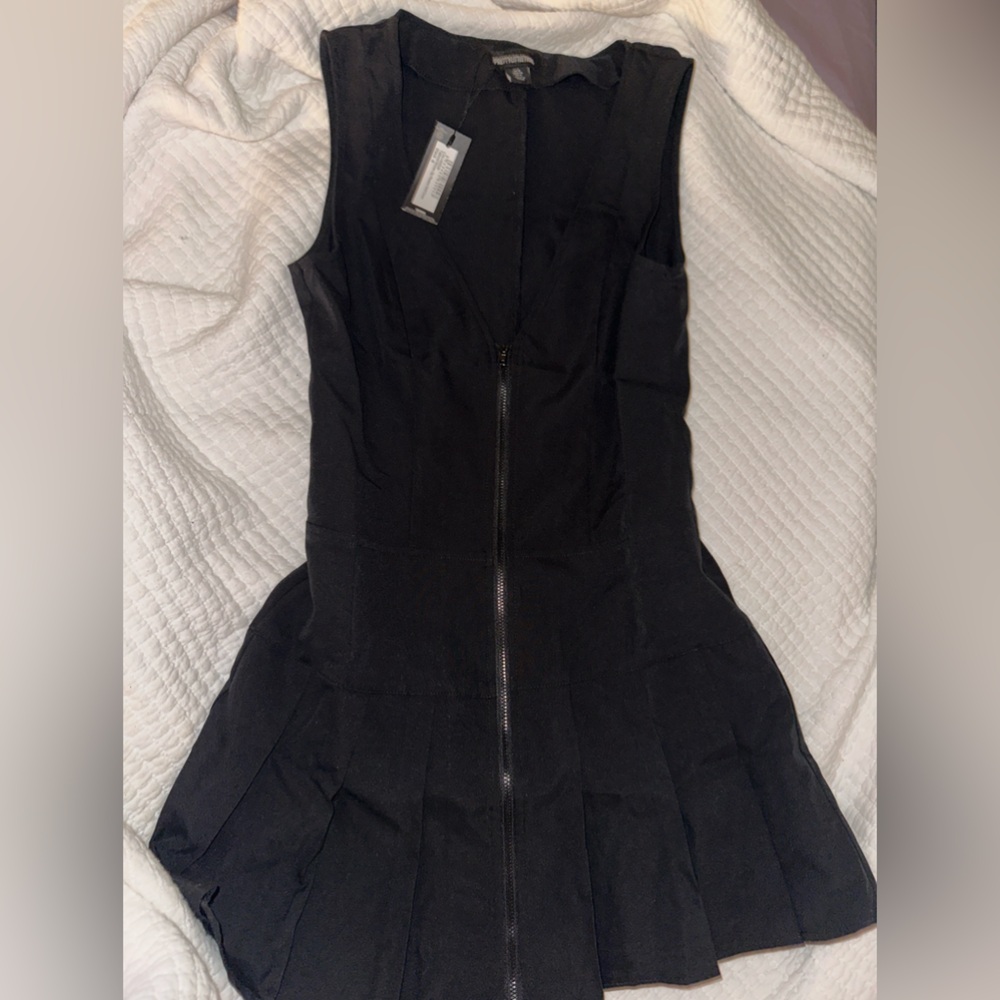 Black Tailored Zip Pleated Mini Dress